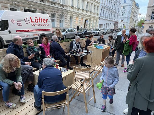 Viele Besucherinnen und Besucher waren bei der Einweihung am 23. April dabei.  | Foto: Messiakapelle