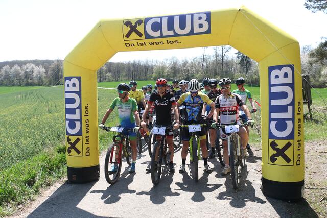 50 Teilnehmer gingen am Fahndorfer Berg an den Start. | Foto: Robert Wild