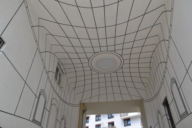 Auch ein Quodlibet befindet sich Quartiert Wolfganggasse: Obwohl es nach einem Bogen aussieht ist die Decke ganz gerade. Nur die Linien erzeugen diese optische Täuschung. | Foto: Karl Pufler