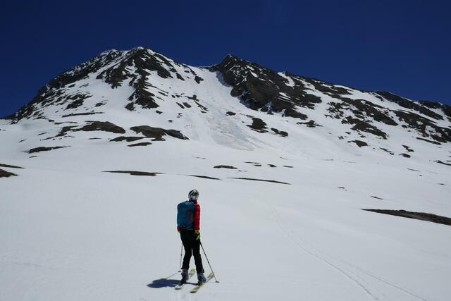 Der Blick zurück. Links die Racherin, rechts die Albitzenspitze.  | Foto: Thomas Neuhold