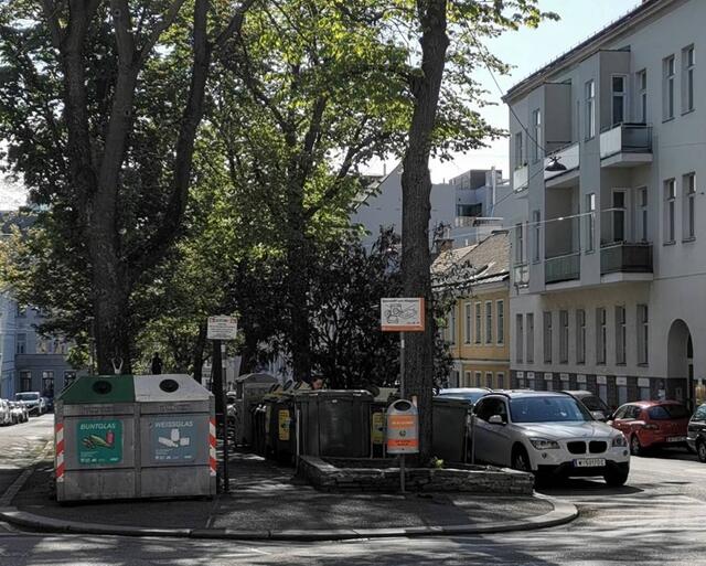 In diesem Bereich der Gatterburggasse fordert Neos Döbling eine ordentliche Umgestaltung. So soll ein "mediterranes Lebensgefühl" in Döbling entstehen. | Foto: Neos Döbling
