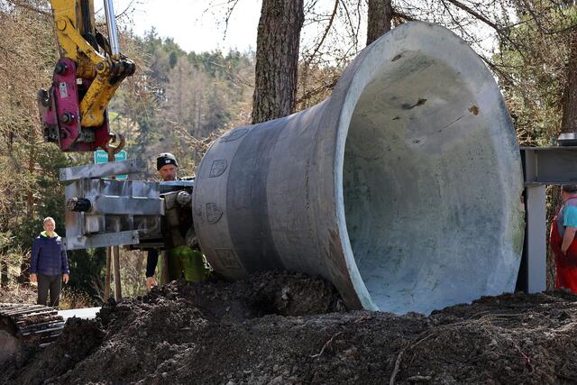 Impressionen vom Rückbau der Glocke. | Foto: MG Telfs/Hackl