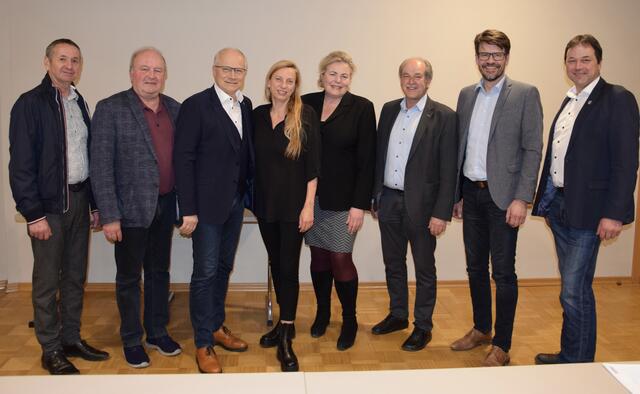 Auch ein Austausch mit den VP Bürgermeistern stand am Programm. | Foto: Reithofer