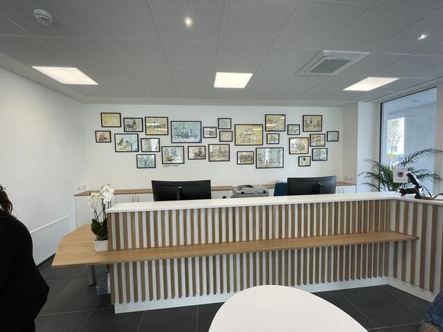 Angenehmes Ambiente – die Bilderwand sticht sofort ins Auge. | Foto: BRS