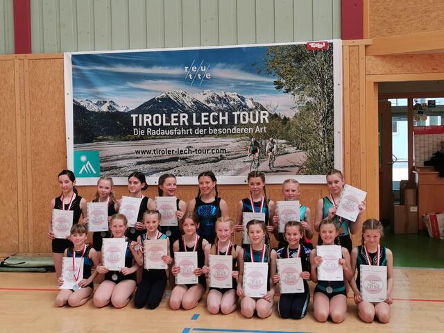 Die Turnerinnen vom SV Reutte erkämpften zahlreiche Medaillen. | Foto: SVR