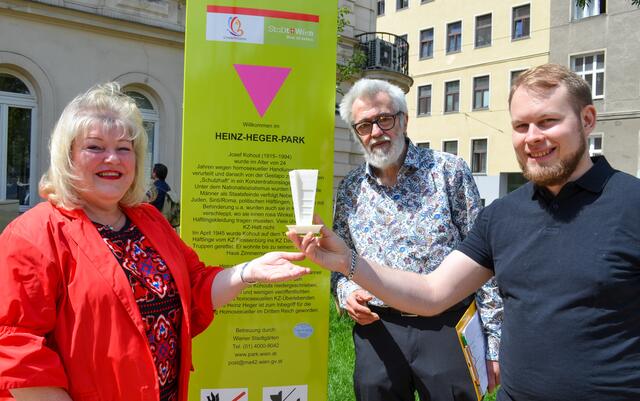 Brigitte Niederseer (SPÖ/links im Bild) ist die Vorsitzende der Kulturkommission im 9. Bezirk. Sie wurde nun auch zur Klubvorsitzenden der SPÖ im Alsergrunder Bezirksparlament gewählt.  | Foto: BV 9