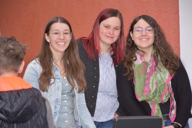 Maibaum am Marktplatz Pabneukirchen 2023.  | Foto: Zinterhof