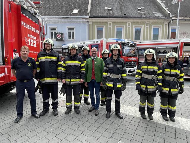 HBI Gottfried Roiko (Stadtfeuerwehr Leibnitz, l.) moderierte den "Tag der Feuerwehren". | Foto: Fischer/Gady