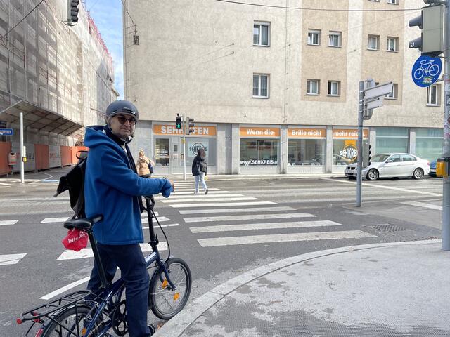 Rechtsabbiegen für Rot in Meidling.  | Foto: Miriam Al Kafur