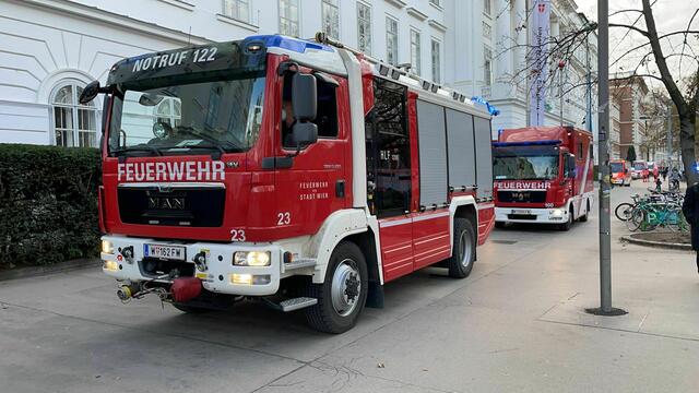 Um 22.15 Uhr hieß es schließlich "Brand aus". Bei dem Einsatz waren sechs Fahrzeuge sowie 27 Einsatzkräfte vor Ort. (Archivbild) | Foto: Mathias Kautzky