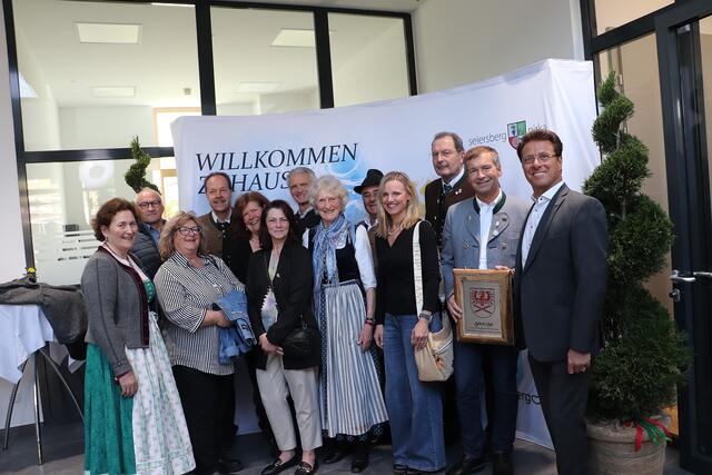Bgm. Werner Baumann (re) mit einer Abordnung der Partnerstadt Hausham/Deutschland. | Foto: Edith Ertl