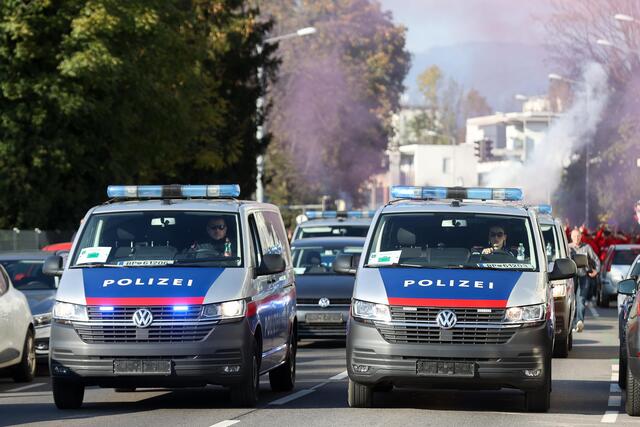 Die Polizei ist auf die heutige Cup-Feier entsprechend vorbereitet. Sondereinsatzkräfte sorgen für die Sicherheit der Fans. | Foto: GEPA-Pictures