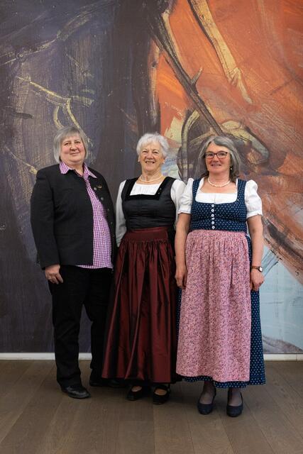 Stranzinger Helga, Konsulentin Herta Tiefenthaler und Kneißl Gabriele. | Foto: Gemeinde Sankt Veit