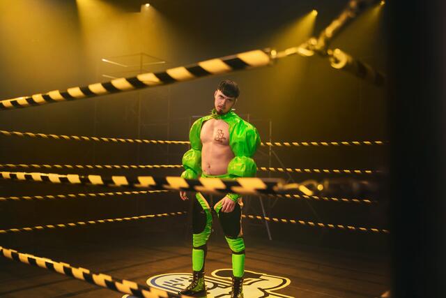 Bist du bereit für einen der verrücktesten Auftritte des ESC 2023? Dann wird dich Käärijä aus Finnland mit "Cha Cha Cha" nicht enttäuschen. | Foto: Nelli Kenttä/ Yle