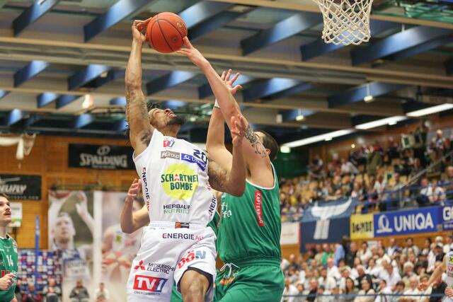 Erst im vierten Match konnten sich die Swans gegen die Bulls durchsetzen und die Serie für sich entscheiden. | Foto: Kienesberger