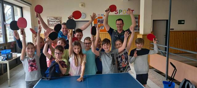 Kinder-Schnuppertraining mit der Volksschule St. Veit (2. Klasse), durchgeführt von Kinder-/Jugendtrainer Jürgen Hickelsberger, Sektionsleiter Walter Windischberger und Harry Kurzböck. | Foto: privat