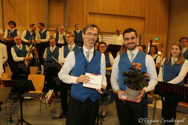 Die Doppelspitze des Musikvereins Tullnerbach- Wolfgang Jakesch und Jakobus Weichinger.