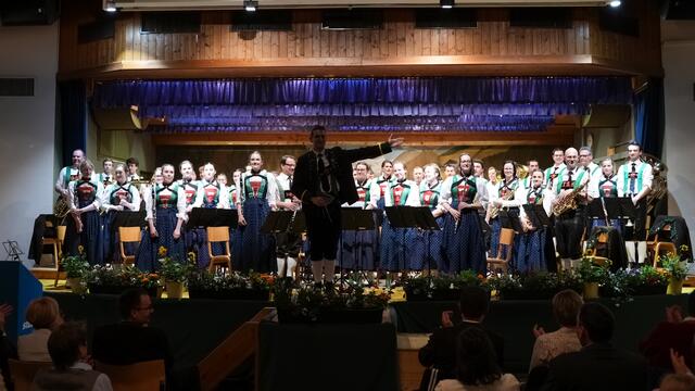 Die MK Neustift unter der Leitung von Bezirkskapellmeister Philipp Haas startete ins heurige 
Jubiläumsjahr „200 Jahre MK Neustift“ | Foto: Hermann Auer