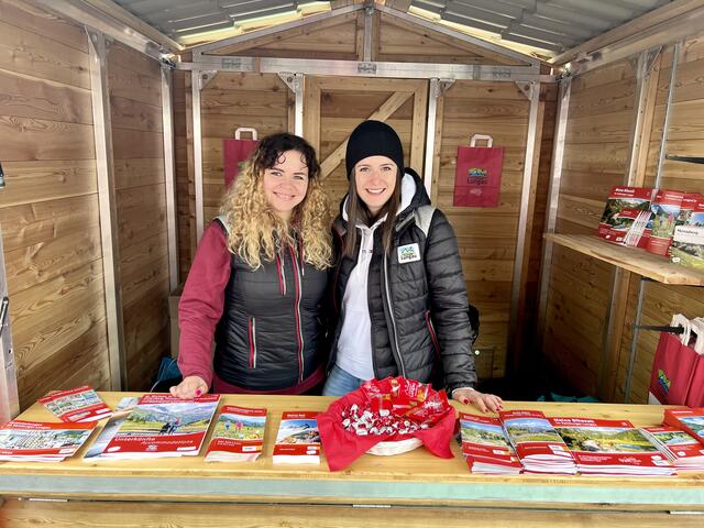 Viktoria Stadlmann und TVB-Tourismus Lungau Katharina Gappmayr. | Foto: Ferienregion Lungau