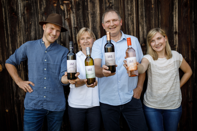 Die Familie Lassl lädt zum 60-jährigen Betriebsjubiläum Ende Mai ein | Foto: Weingut Lassl