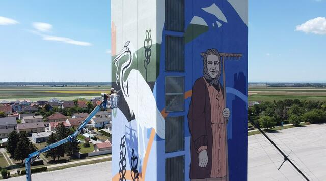 Einst grau und öde, nun ein farbenfrohes Kunstwerk. | Foto: Verein Silosophie
