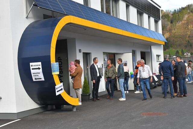 "Jazzercise", die "GeneralAgentur maxPro" und "Carta" teilen sich das neue Firmengebäude. | Foto: Carta