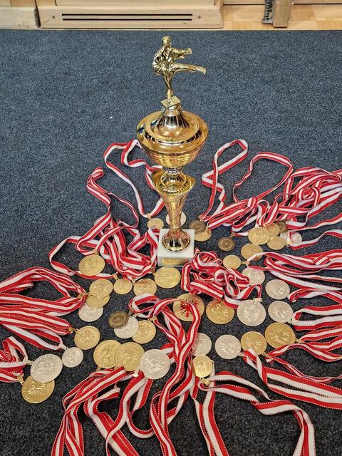 Mit 49 Medaillen zum Gesamtsieg. | Foto: A. L. Stöckl