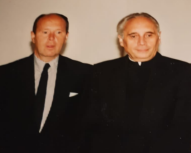 Weihbischof Helmut Krätzl und sein einstiger Jungschar-Schüler August Breininger. | Foto: Archiv August Breininger