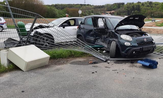 Nach einem weiteren schweren Unfall beim Messegelände Oberwart verstarb eines der beiden Unfallopfer. | Foto: Stadtfeuerwehr Oberwart