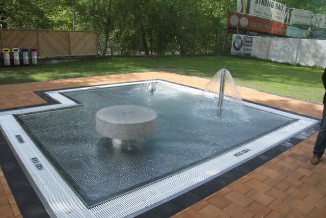 Vorverkauf der Saisonkarten für das Schwimmbad Landeck zwischen dem 15. und 17. Mai direkt vor Ort. | Foto: Othmar Kolp