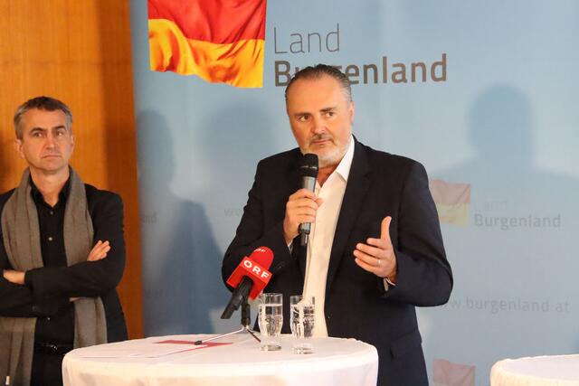 Doskozil: "Kulturpolitisch passiert in Güssing mehr als anderswo". | Foto: Martin Wurglits