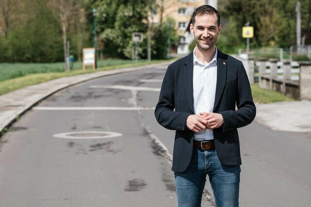 Bürgermeister Walter Lazelsberger freut sich über zahlreiche Straßensanierungen – wie hier in der Nöstlbachstraße. | Foto: St. Marien