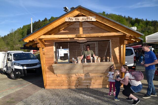Das erste Angebot in der "Pop-up"-Hütte: Popcorn | Foto: MeinBezirk.at