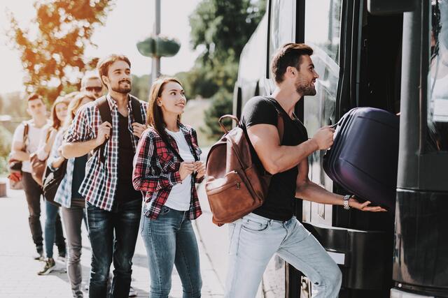 Ohne Sorgen und perfekt organisiert verreist man im Reisebus: unvergessliche Urlaubseindrücke inklusive | Foto: panthermedia