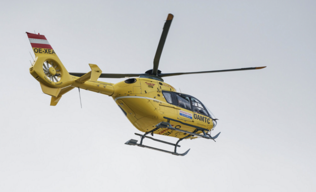 Am Dienstag kam es in Kappl bei Felsbohrarbeiten zu einem schweren Arbeitsunfall. Ein Mann verletzte sich schwer an der Hand. | Foto: stock.adobe.com/Symbolfoto/Elles Rijsdijk