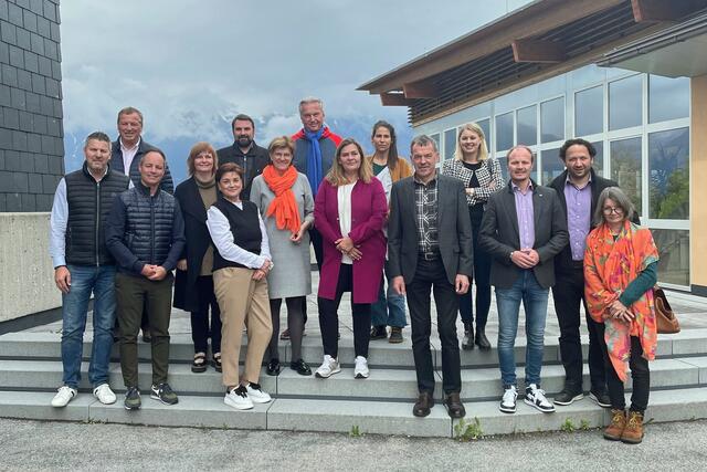 In einer zweitägigen Klausur Anfang Mai berieten VertreterInnen der Fraktionen im Gemeinderat über Maßnahmen zur Unterstützung von BürgerInnen und Vereinen aus allen Bereichen. | Foto: Stadt Innsbruck