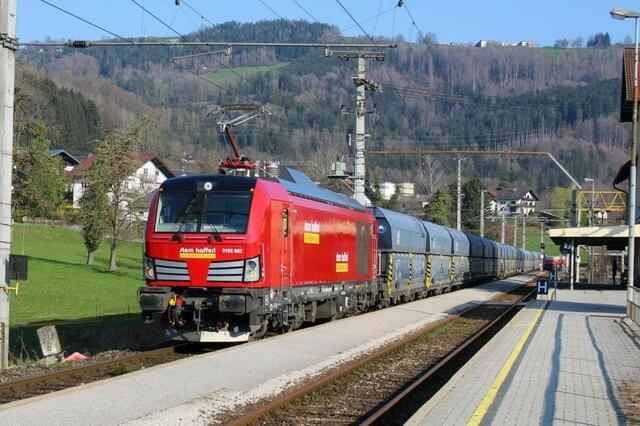Der Vectron Dual Mode ist ein konkreter Beitrag zu mehr Umweltschutz. | Foto: Siemens Mobility/Günter Neumann
