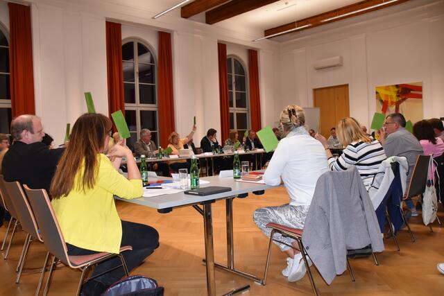 Die Beschlüsse im Gemeinderat wurden einstimmig beschlossen. | Foto: Michael Strini