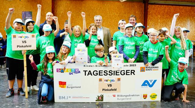 Die Schüler der Volksschule Pinkafeld durften über den Sieg in Eisenberg jubeln. | Foto: BZSV