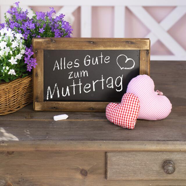 Suchst du noch nach einem Muttertagsgeschenk, das von Herzen kommt? Wir haben einige regionale Ideen für dich! | Foto: Fotolia