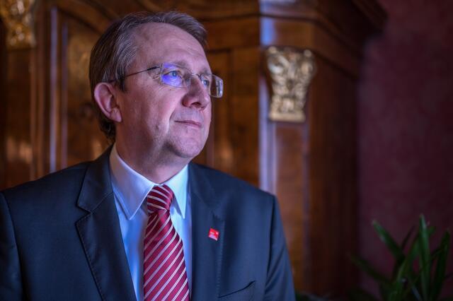 "Müssen den Produktionsstandort sichern", so Matthias Stadler. | Foto: Stadt St. Pölten