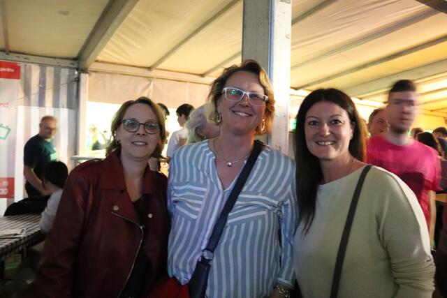 Daniela Schweiger, Sabine Ramel und Christina Ramel waren auch dabei.