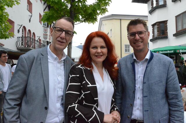Vbgm. Klaus Schuchter, Landesrätin Cornelia Hagele und Bgm. Christian Härting freuten sich über ein gelungenes Eröffnungsfest. 