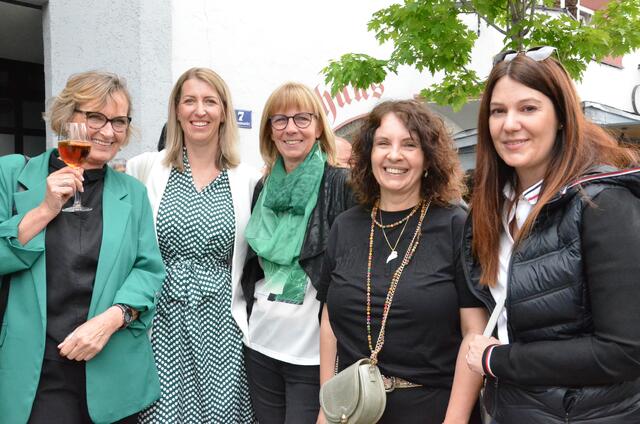 Telfer (Politik)Frauen-Power beim Eröffnungsfest.