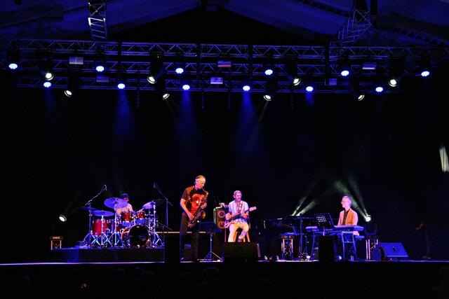 Mit der Jazz/Takes Supergroup ist es dem ArtClub gelungen absolute Weltstars auf die Glenthofbühne zu bringen. Die Band war begeistert vom Festival und von Imst. 
