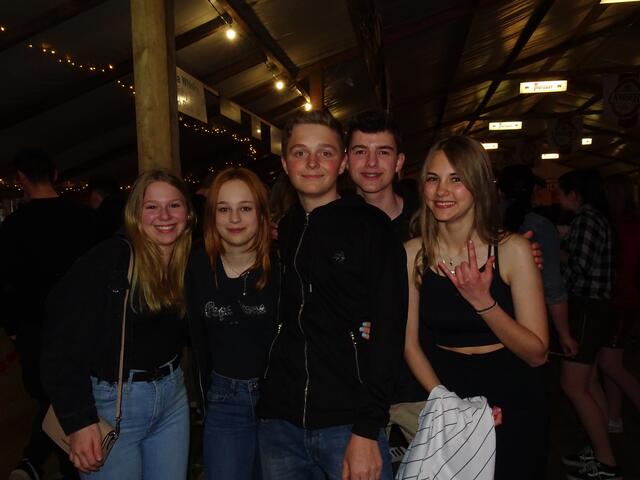 Verena Hintsteiner, Maria Dieminger, Jonathan Rumpl, Johannes Felber und Lara Unterberger | Foto: Simon Glösl