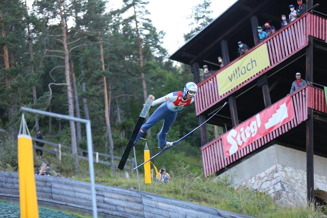 Skispringen gibt auch im Sommer den Ton an. | Foto: Villacher Alpenarena