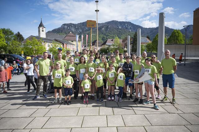 Die Naturfreunde Ortsgruppe Molln mit Obmann Hermann Kohlmayer (li.) | Foto: Peter Baier
