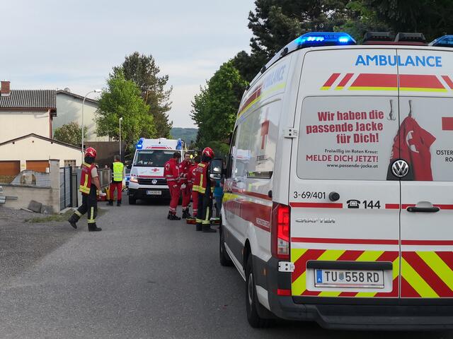 Die Strecke der Unfallstelle musste für zwei Stunden gesperrt werden. | Foto: FF Sieghartskirchen, Brandstätter A.