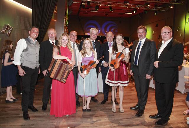 Josef Pöchhacker, Bgm. Johann Lueger, Petra Humpel, Bgm. Gerhard Lueger, Anna Schönegger, NÖ LAbg. Anton Kasser, Nationalratspräsident Wolfgang Sobotka, Sophia Längauer, Bgm. Werner Krammer, Dir. Christian Blahous